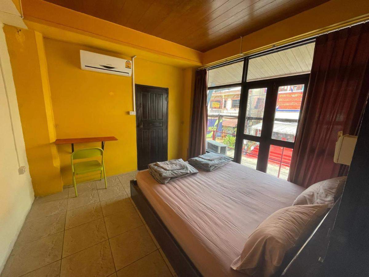 Over The Moon Hostel Ban Houayxay Zewnętrze zdjęcie