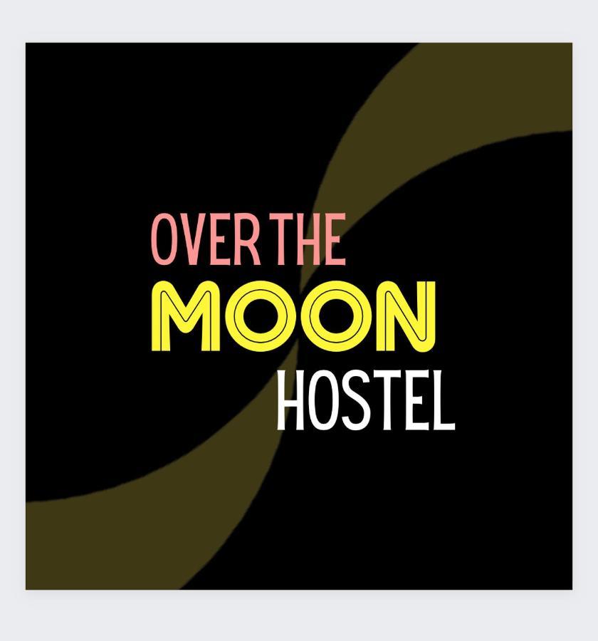Over The Moon Hostel Ban Houayxay Zewnętrze zdjęcie